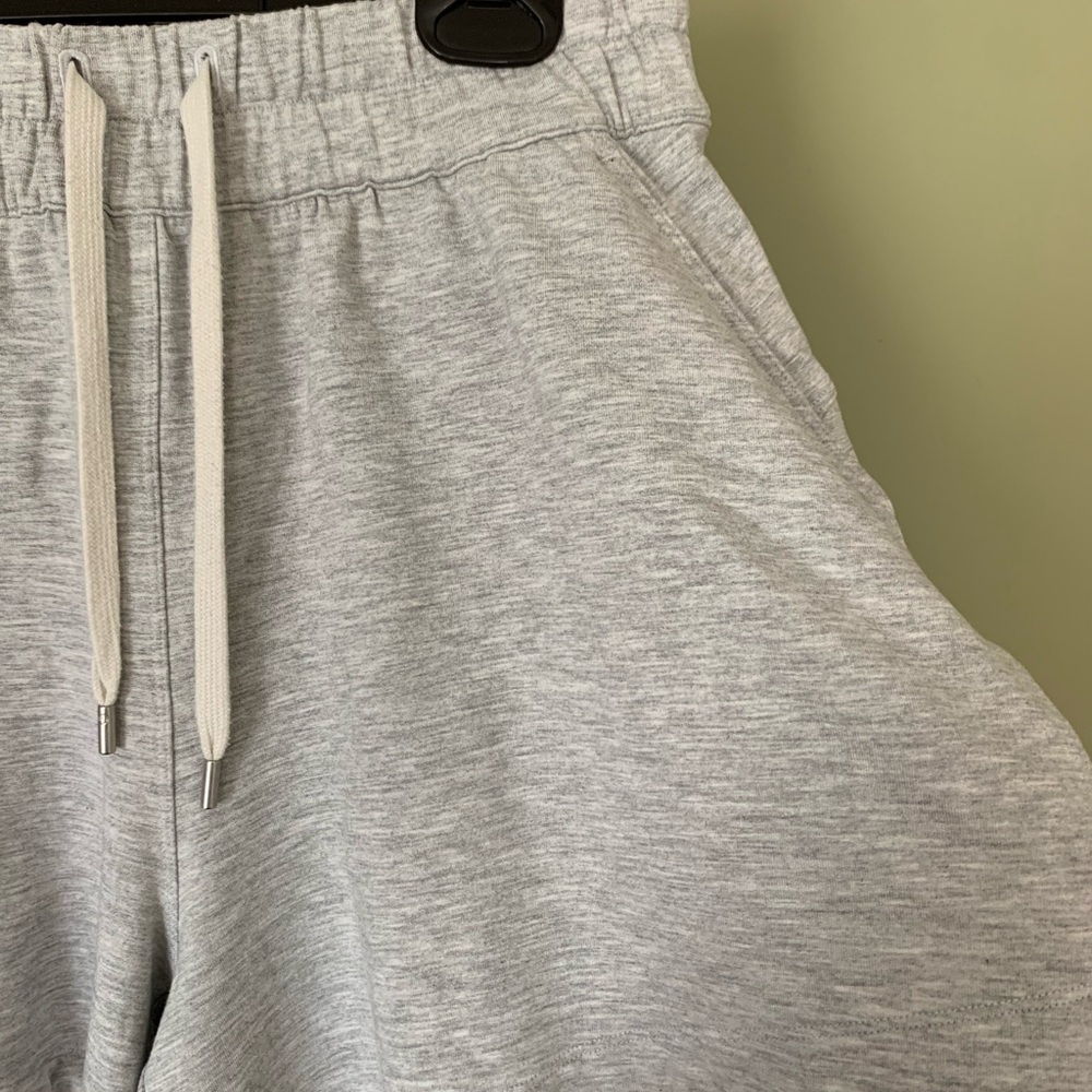 Lululemon Mellow In High Rise Shorts 4.5” - Picture 7 of 8